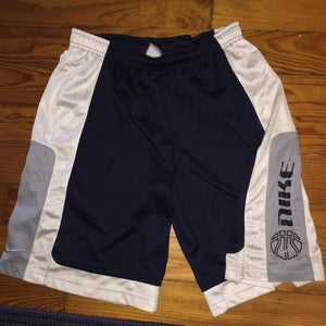 Nike Basketball Shorts (M/L)