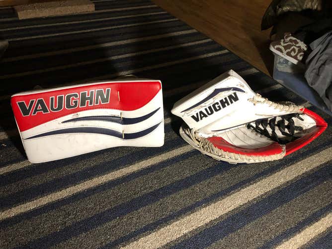 Vaughn V7 XF Glove And Blocker Sr