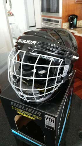 Bauer BHH2100JR adjustable fits sizes 6 1/4 - 6 7/8 (50-55cm)