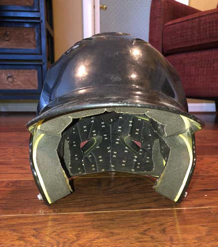 Under Armour Youth Batting Helmet Size: 6.5-7.5