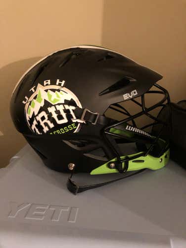 True Lacrosse Utah EVO BOA L/XL