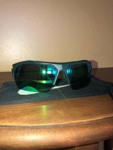 NIKE TERMINUS MATTE SEAWEED/ GREY ML GREEN. $121 Off Retail Price