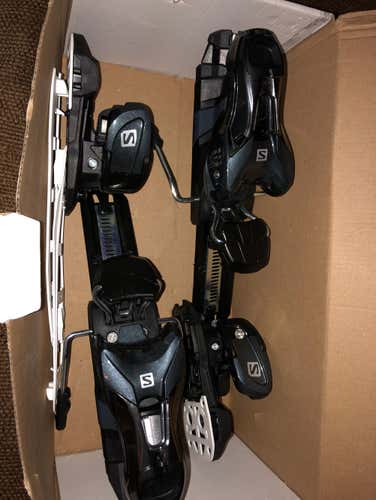 Brand New Salamis Warden 11 Bindings