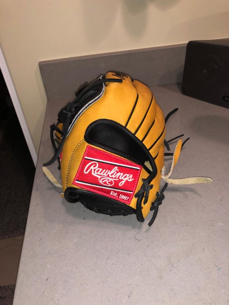 BARELY USED Rawlings Heart Of The Hide Left Thrower Outfield Glove 12.5 Inch