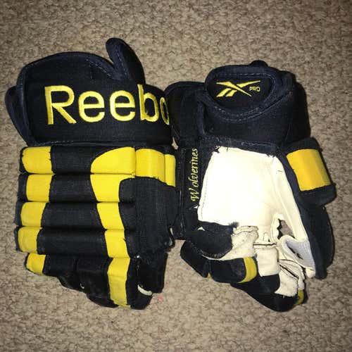 University Of Michigan Wolverines Reebok Pro Stock 14 Hockey Gloves NCAA