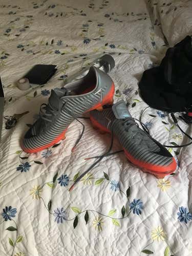 Nike Mercurial Vapor Cleats