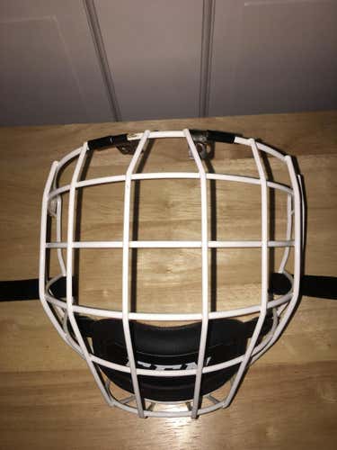 CCM FM580 Cage Senior