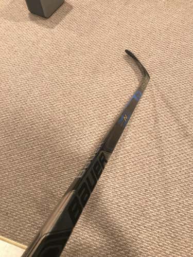 New Bauer Nexus 1N Stick Righty Mid Senior