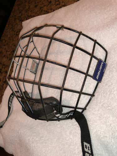RARE Bauer Oreo Cage (medium)