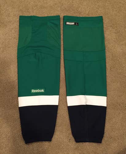 WHALERS COLOR SCHEME PRO STOCK REEBOK / CCM LARGE SOCKS