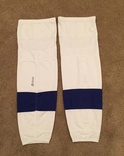 WHITE W/ROYAL BLUE HOCKEY SOCKS BRAND NEW