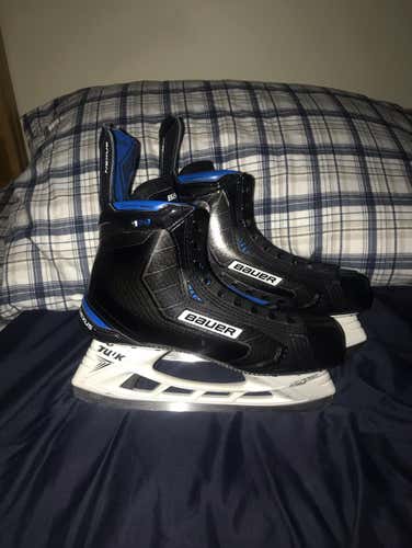 Nexus 1N Used Twice, Laces Included Ships Same Day