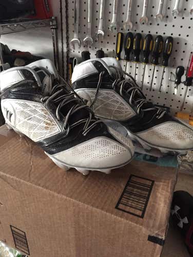Warrior Burn 6 Cleats. Worn Once