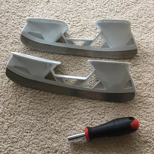 True Holders Size 272 With Step Steel Runners
