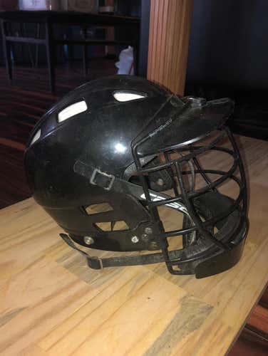 BLACK CASCADE BUCKET HELMET BEST OFFER OR TRADE