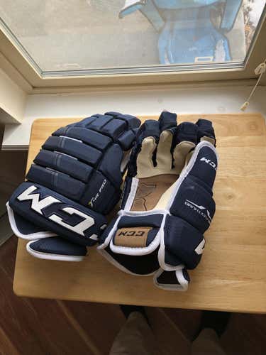 CCM Tacks 4 Roll Pro Gloves Senior