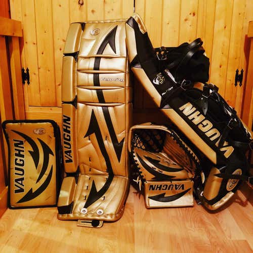 Vaughn Velocity V3 Goalie Equipment (Full Set) Regular Senior