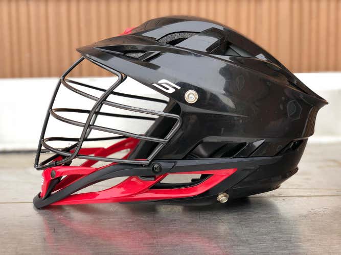 Black Cascade S Helmet (EXCELLENT CONDITION)