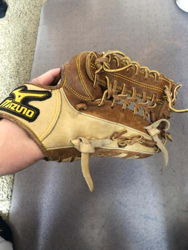 Outfield Mizuno Glove