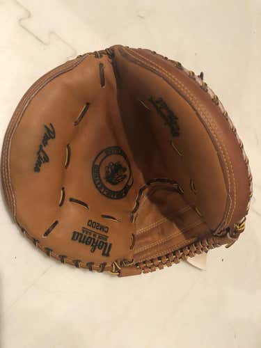 New with tags Nokona Catchers Glove Adult - CM200