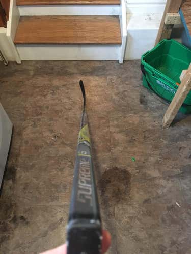 Like New 1S RH Toews P14 - 87 Flex Lie 6 -Griptac