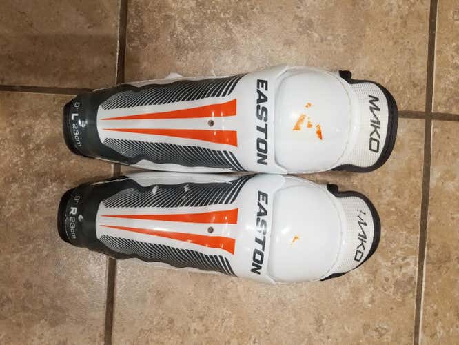 Easton Shin Pads Youth