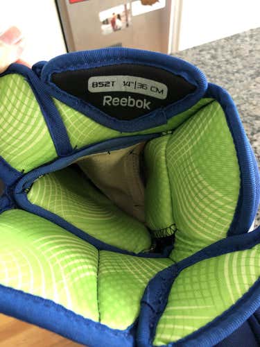 Reebok 852 Gloves Senior Pro Stock