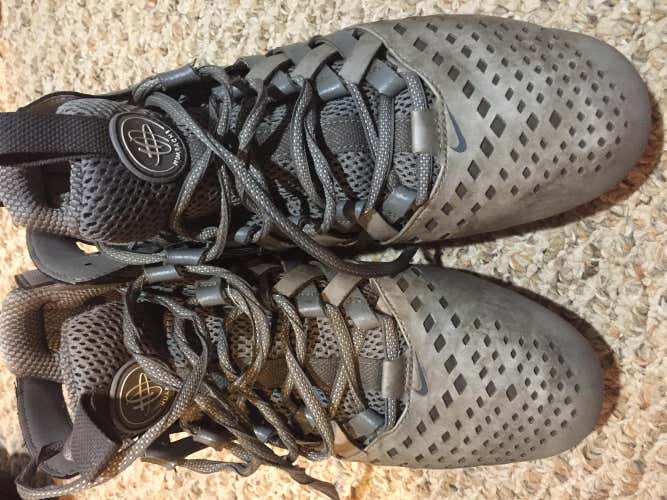 Barely Used Hurache 5 Cleats