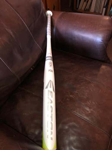 Lightly Used Easton Stealth Hyperelite