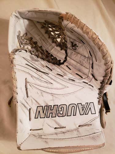 Vaughn Velocity V5 Pro Spec glove