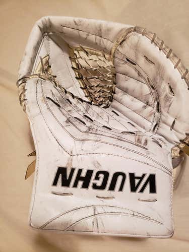 Vaughn V7 XR Pro Carbon glove - Pro Return