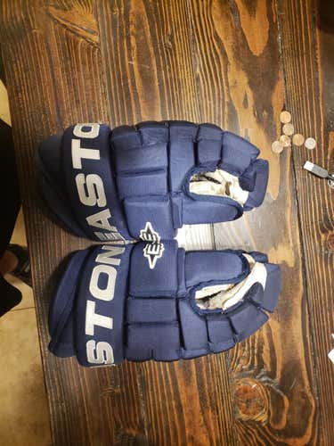 Easton QRPRO Gloves Penguins