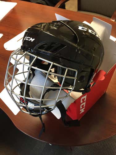CCM FL40 Helmet/Cage Combo - Size Small