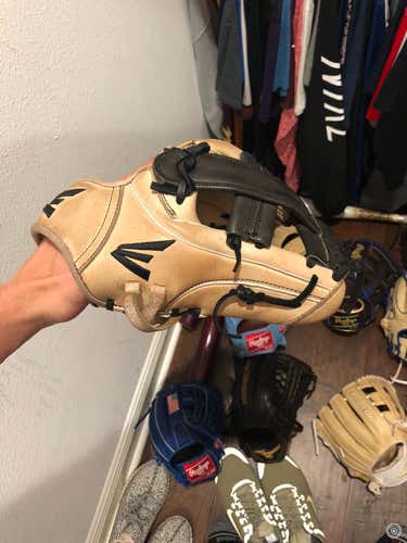 Easton Cowboy Custom 1 Of 12 11.5 Inch.