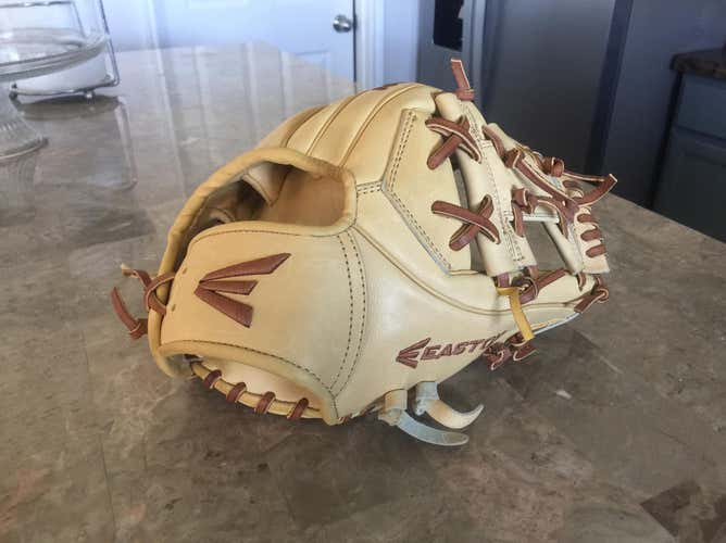 Easton Legacy Elite Series 11.5