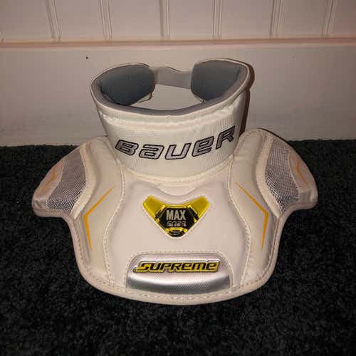 Bauer Supreme Goalie Neck Guard