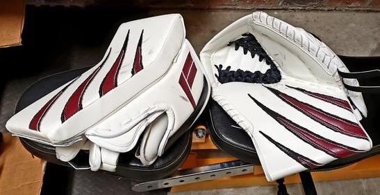Factory Mad Goalie Glove & Blocker Regular Senior BArely used