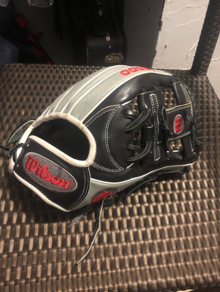 Wilson A2000 1787 December 2017 Glove Of The Month