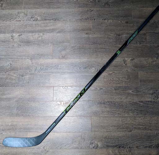 New RH PRO STOCK CCM Ribcor Reckoner 85 Flex P49 Toe Curve Lie 5