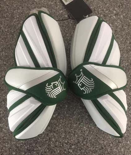 Le Moyne New Brine King V Arm Pads