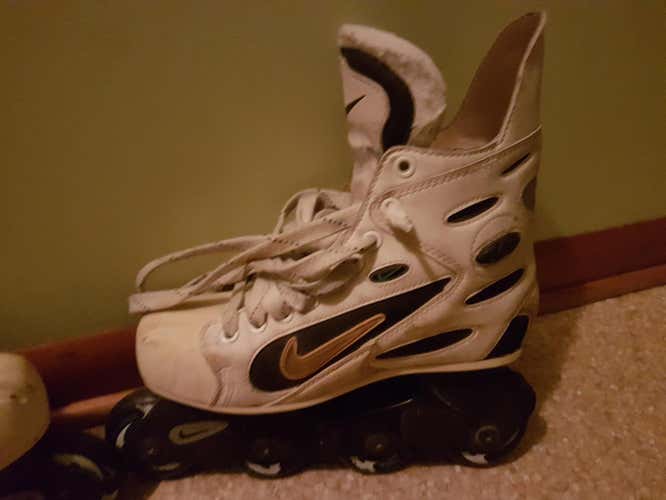 Skates Senior Size 7