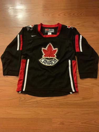 Nike Team Canada 2006 Olympics Black Jersey/ Sweater Size Youth 6X