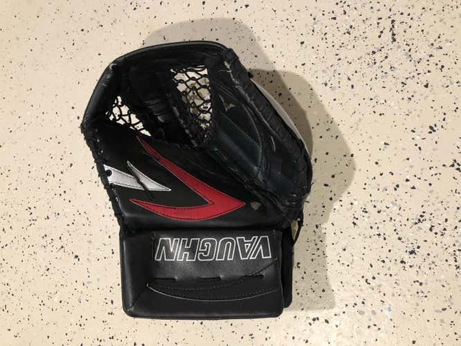 Vaughn Velocity V5 Goalie Glove Regular Pro