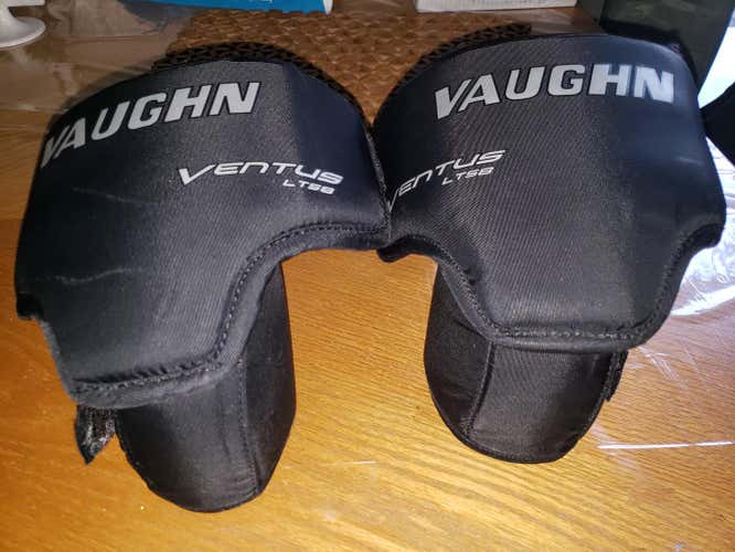 JUNIOR Vaughn ventures knee and thigh  gaurds