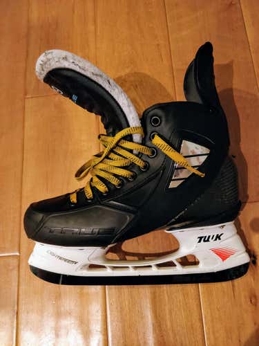 True VH Skates Senior Size 7