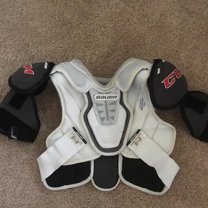 Bauer Nexus 1000 Shoulder Pads Sr. small