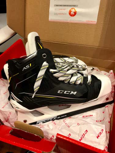 New CCM AS1 Goalie Skates Senior Size 7.5 D