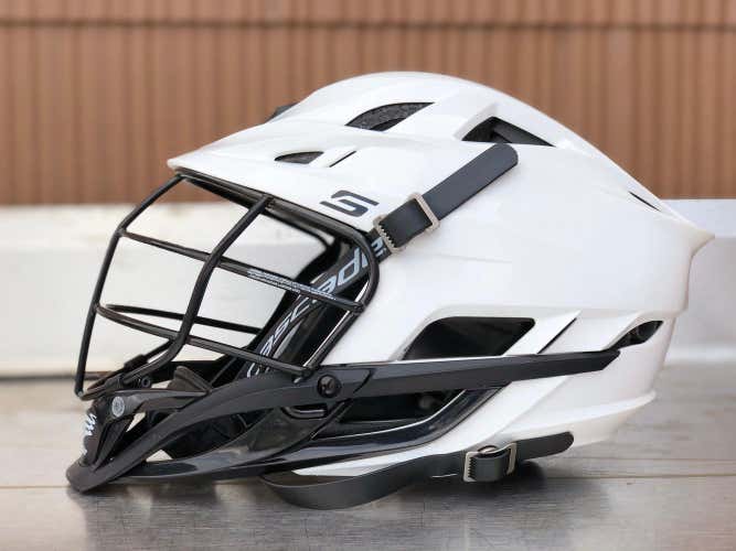 Youth White Cascade S Helmet (EXCELLENT CONDITION)