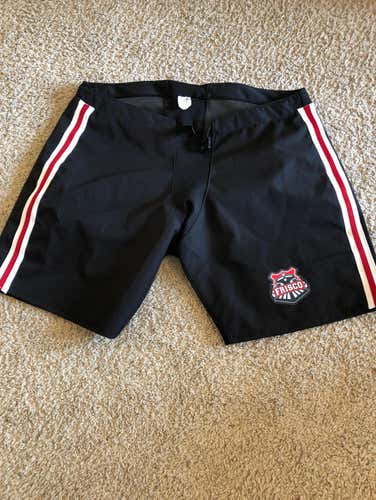 Red/black/white Breezers