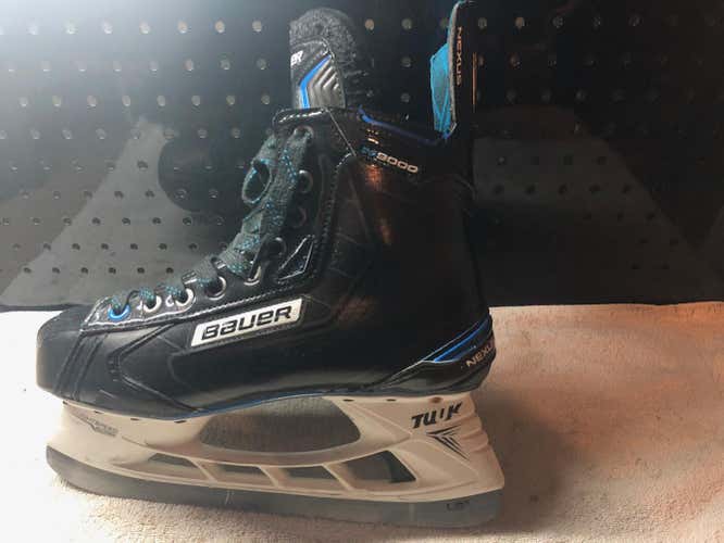 Great Condition Bauer Nexus 9000 Skates Senior Size 8EE